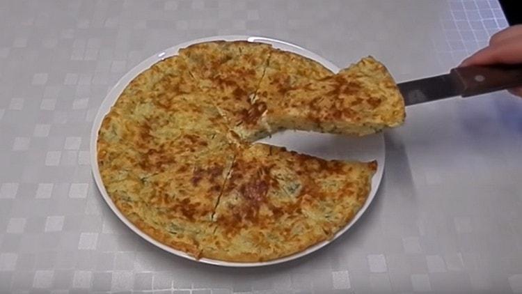 Come puoi vedere, il pigro khachapuri nella padella è preparato in modo semplice.