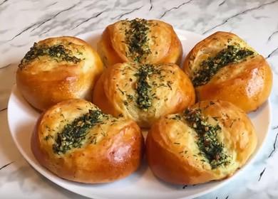 Cucinare panini all'aglio profumati a casa: una ricetta con una foto.