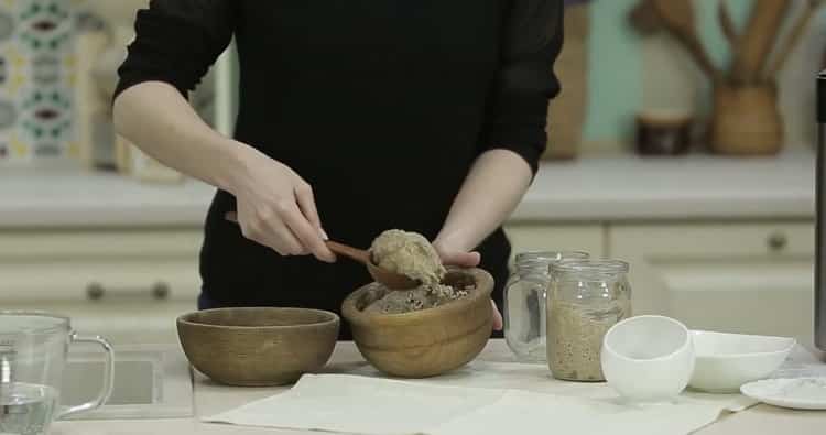 Per preparare un impasto senza lievito in una macchina per il pane, preparare gli ingredienti