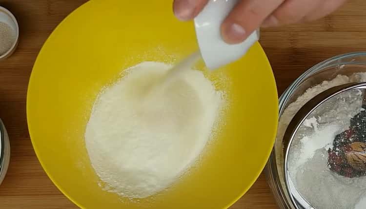 Per preparare i panini, prepara gli ingredienti.