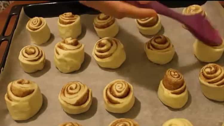 Involtini di cannella a pasta lievitata: ricetta passo passo con foto