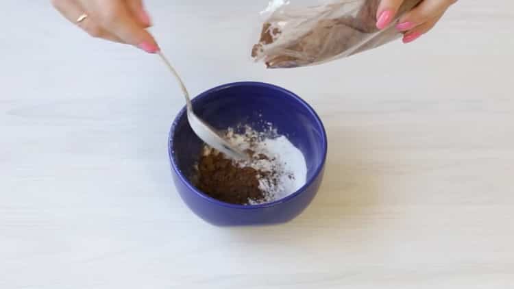 Preparare gli ingredienti per la glassa per i muffin.