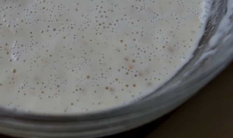 Per preparare il pane di grano saraceno nel forno, preparare gli ingredienti