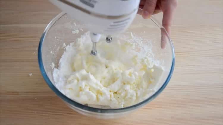 Per preparare cupcakes di velluto rosso, prepara una crema