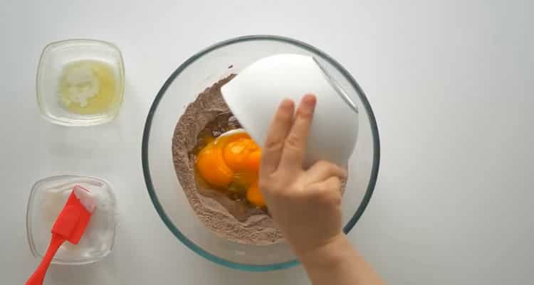 Per preparare un cupcake con una ciliegia, prepara gli ingredienti