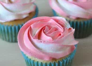 Una crema per cupcake con proteine ​​e burro che mantiene la sua forma