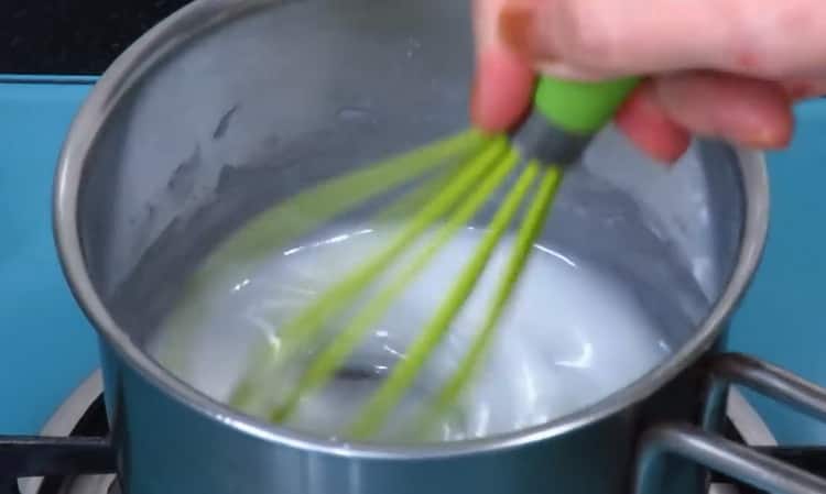 Per preparare la torta alla crema, preparare gli ingredienti