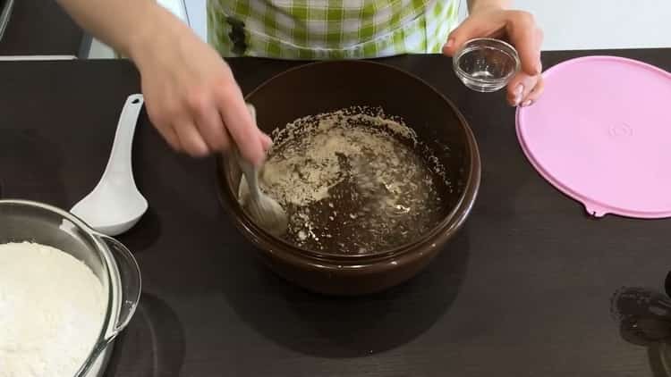 Preparare gli ingredienti per il pane di mais