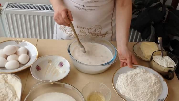 Per preparare la torta, prepara gli ingredienti