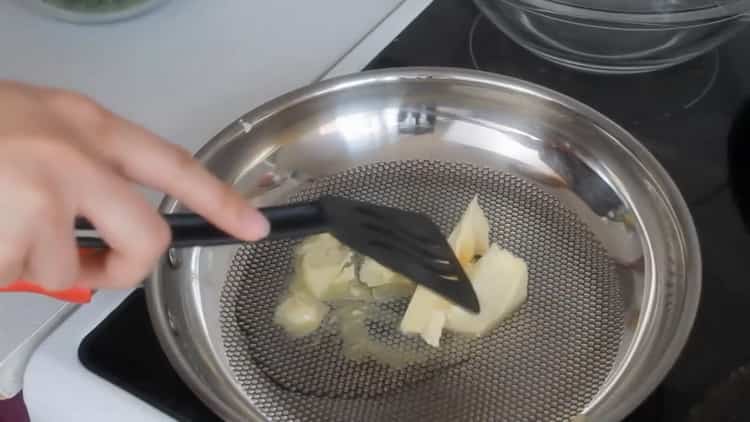 Per preparare torte piatte, preriscaldare la padella