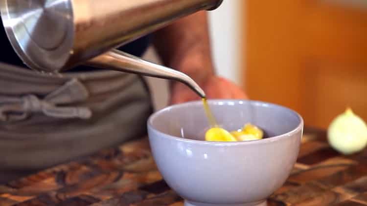 Per preparare gli spaghetti, prepara gli ingredienti