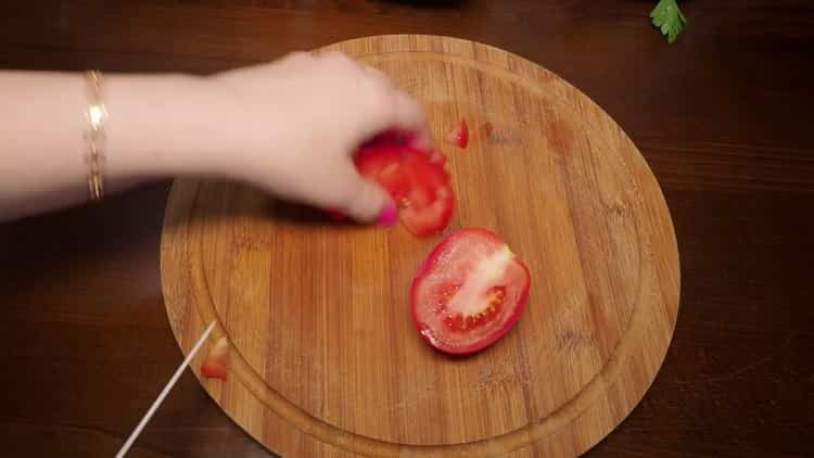 cuciniamo pasta con pollo in una pentola a cottura lenta