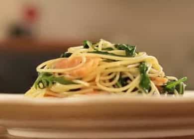 Gustosa pasta con salmone affumicato e rucola - gustosa e salutare