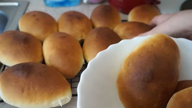 Come imparare a cucinare deliziose torte con cipolle e uova in forno