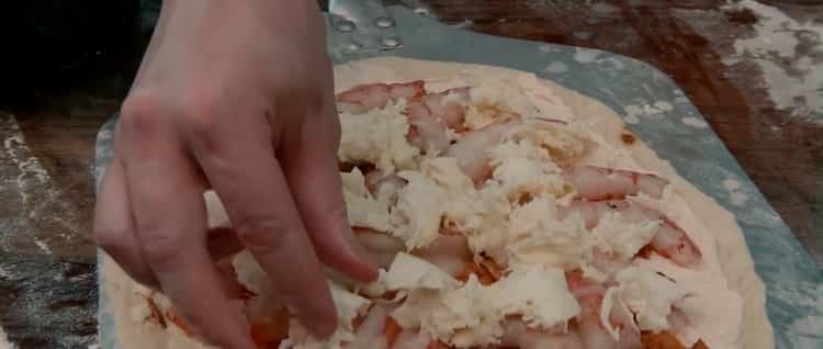 Pizza ai gamberetti: ricetta passo dopo passo con foto