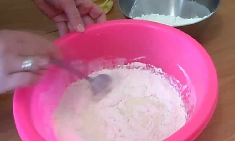 Per preparare le ciambelle, prepara gli ingredienti.