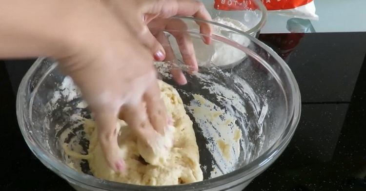 Per preparare le ciambelle ripiene, preparare gli ingredienti