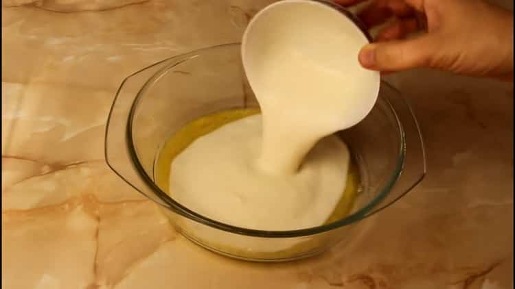 Per la preparazione di muffin su kefir. preparare gli ingredienti