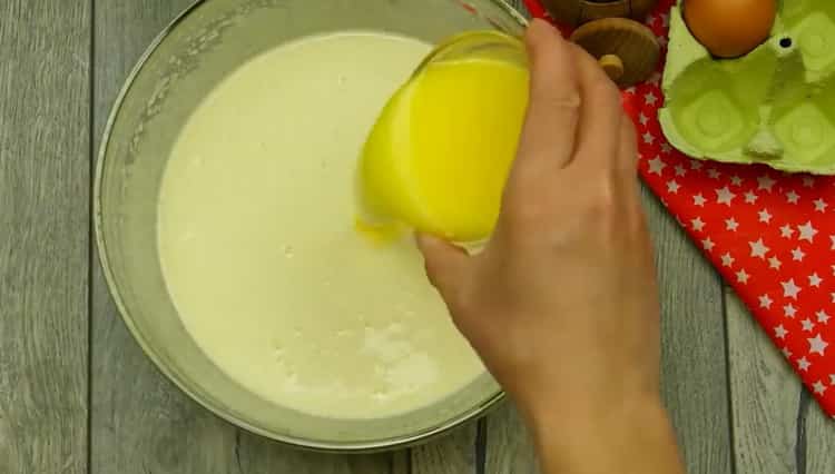 Per preparare un muffin al cioccolato in forno, secondo la ricetta, preparare gli ingredienti