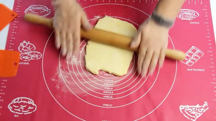 Per preparare i bagel di pasta sfoglia, preparare gli ingredienti