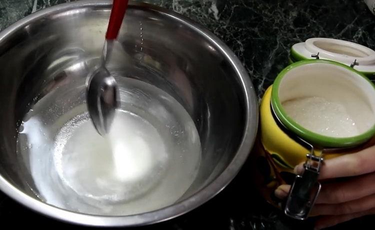 Cucinare le rose di pasta sfoglia con le mele