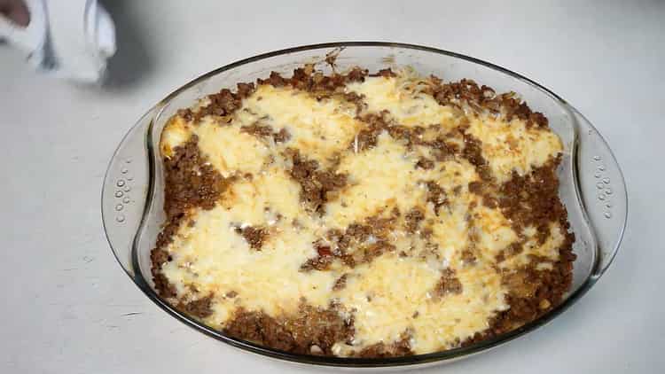 Spaghetti con carne macinata secondo una ricetta passo passo con foto