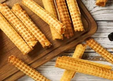 Ang mga crispy roll sa isang waffle iron - isang recipe para sa pagluluto sa bahay