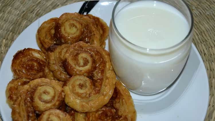 orecchie di pasta sfoglia pronte