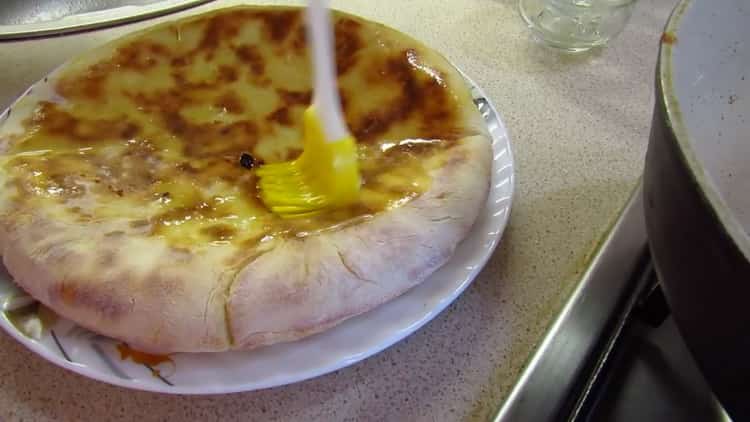 Khachapuri in padella secondo una ricetta passo-passo con foto