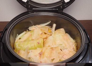 Cuciniamo deliziosi involtini di cavolo in una pentola a cottura lenta secondo una ricetta passo-passo con una foto.