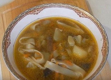 Tagliatelle ai funghi profumate: cucinate secondo la ricetta con una foto.