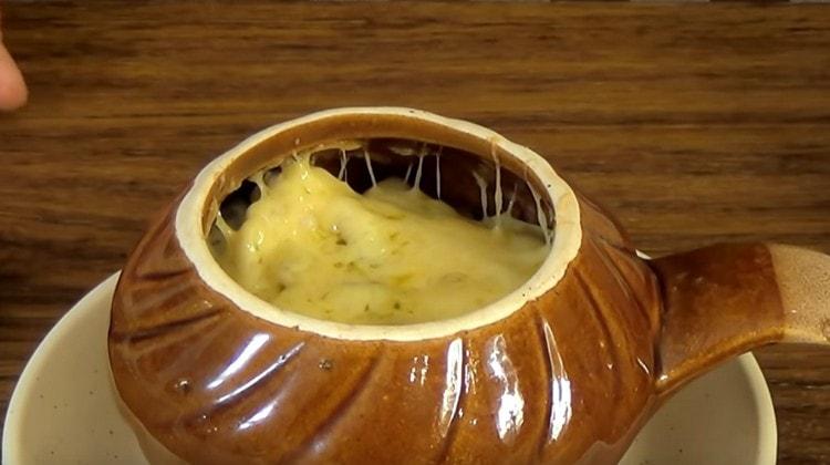 Come puoi vedere, è davvero difficile cucinare la julienne in pentole al forno.