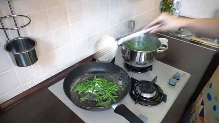 Per preparare i fagioli, preparare gli ingredienti