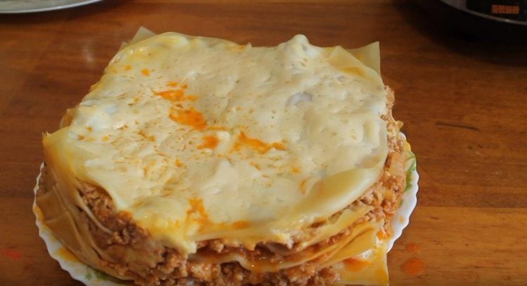 Le appetitose lasagne nel multicucina sono pronte.