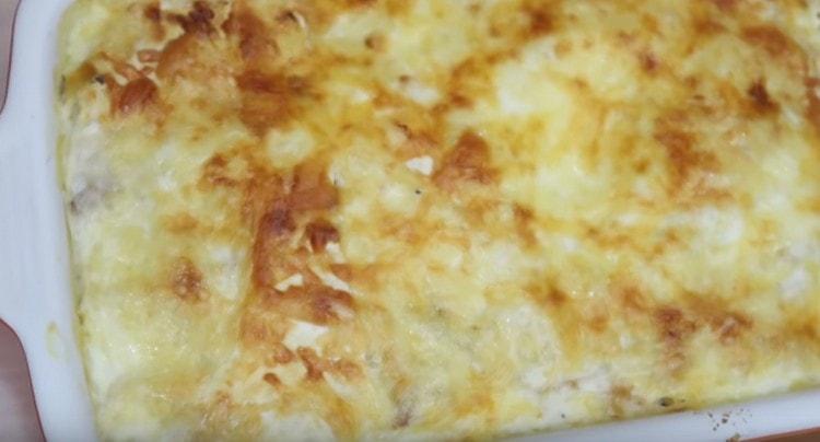 Le lasagne al lavash con carne macinata sono molto gustose.