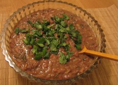 Cucinare un delizioso lobio di fagioli secondo una ricetta passo-passo con una foto.