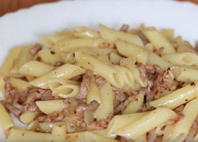 Cucinare deliziose paste della marina: ricetta con carne macinata.