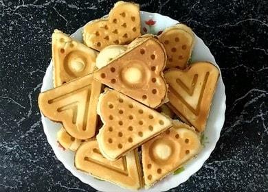 Cucinare deliziosi waffle in un waffle sovietico: una ricetta con foto passo dopo passo.