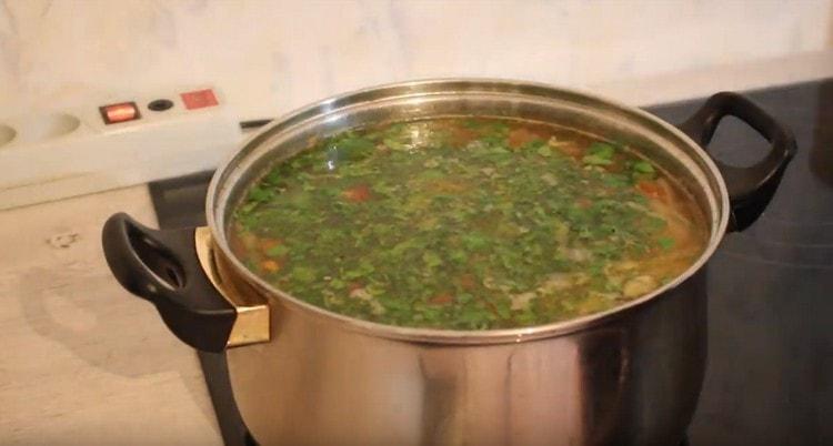 La zuppa di cavolo con fagioli è pronta.