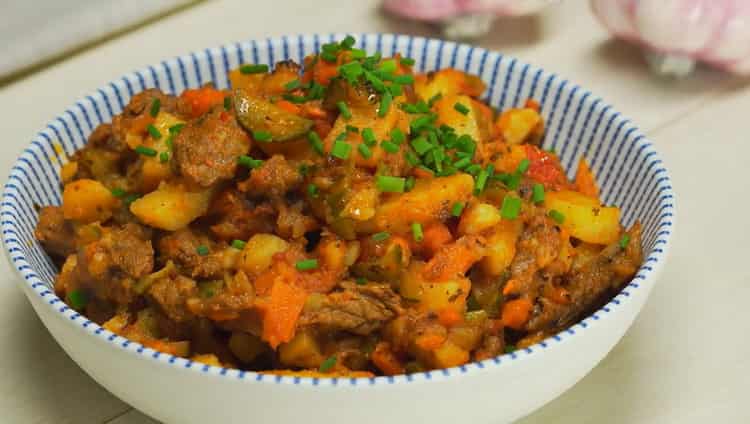 Gustose basi tartare su una ricetta passo-passo con foto