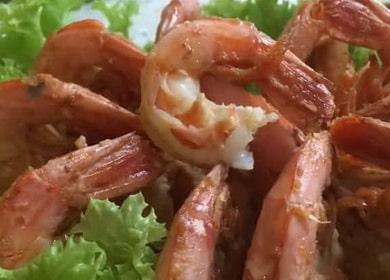 Come cucinare i gamberi argentini in salsa d'aglio 🍤