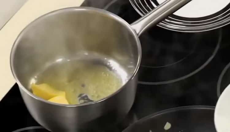 Cooking Bechamel for Lasagna