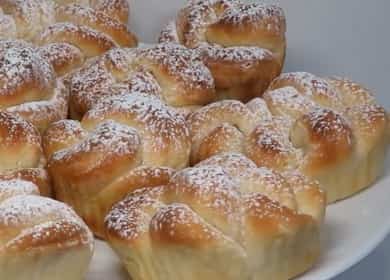 Rotoli di burro Fiori con zucchero sull'impasto di lievito 🍞