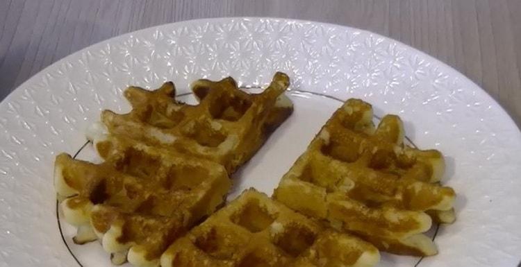 Waffle viennesi con albicocche: delicati e deliziosi