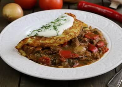 Draniki ungherese con carne secondo una ricetta graduale con foto