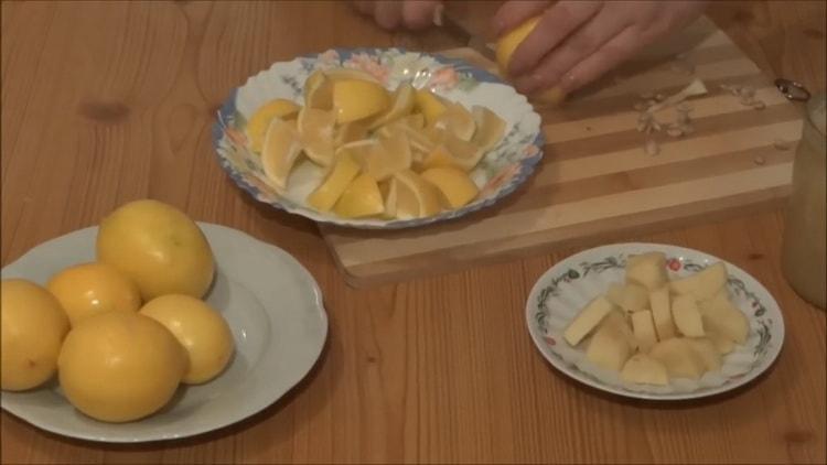 Preparare gli ingredienti per lo zenzero.