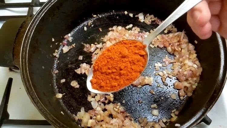 Per fare un hamburger, aggiungi la paprika