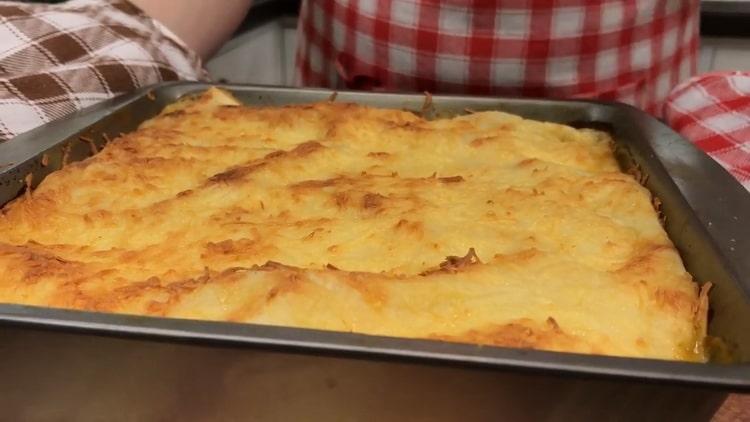 Per preparare le lasagne, preriscaldare il forno