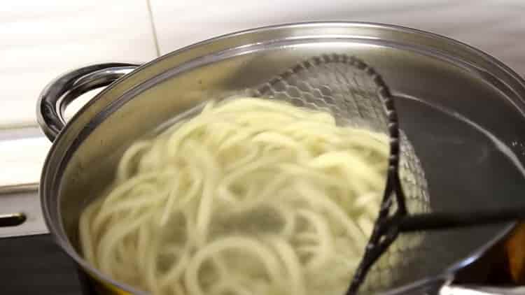 Tagliatelle lagman fatte in casa - facili e semplici