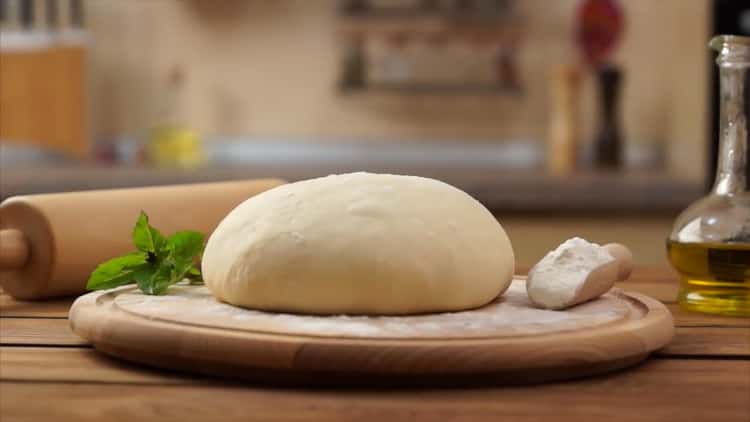 Preparare gli ingredienti per l'impasto.